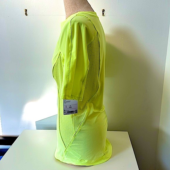 NWT !! ATHLETA Pacifica II Tee Rashguard Top - Picture 2 of 6